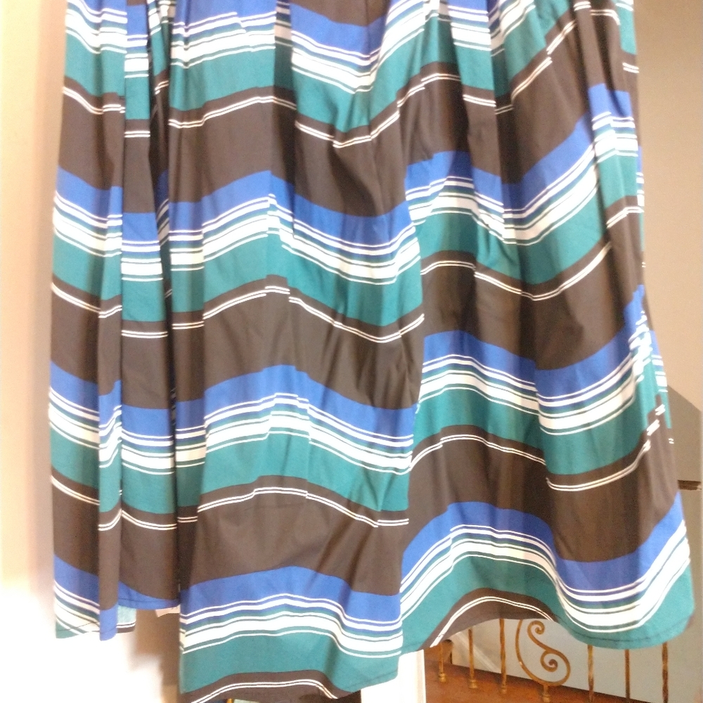 2 peice multicolored ensemble;na y, black, white ,